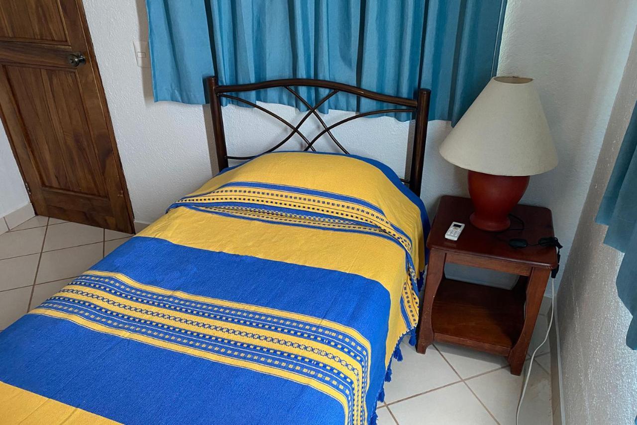 Zandoyo Bed & Breakfast Puerto Escondido  Exterior photo